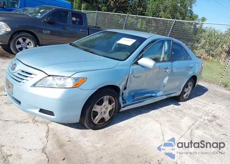 2007 Toyota Camry Le z USA, uszkodzony, nr VIN 4T1BE46K77U607151